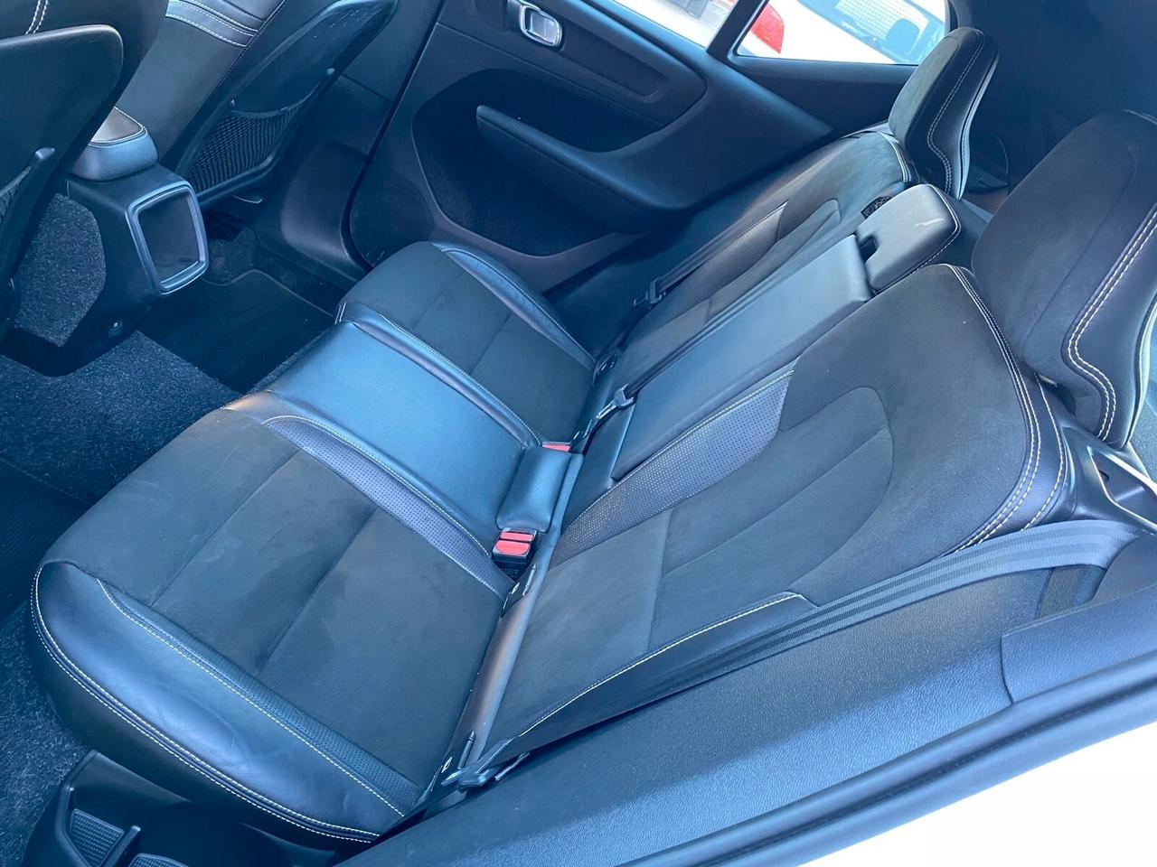 Volvo XC40 D3 AWD R-design