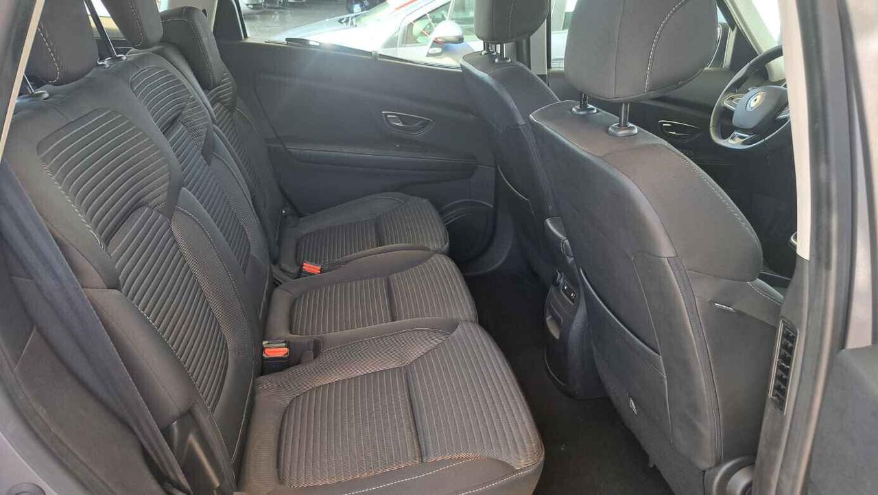 Renault Grand Scenic dCi 8V 110 CV EDC Energy Bose 7 P.
