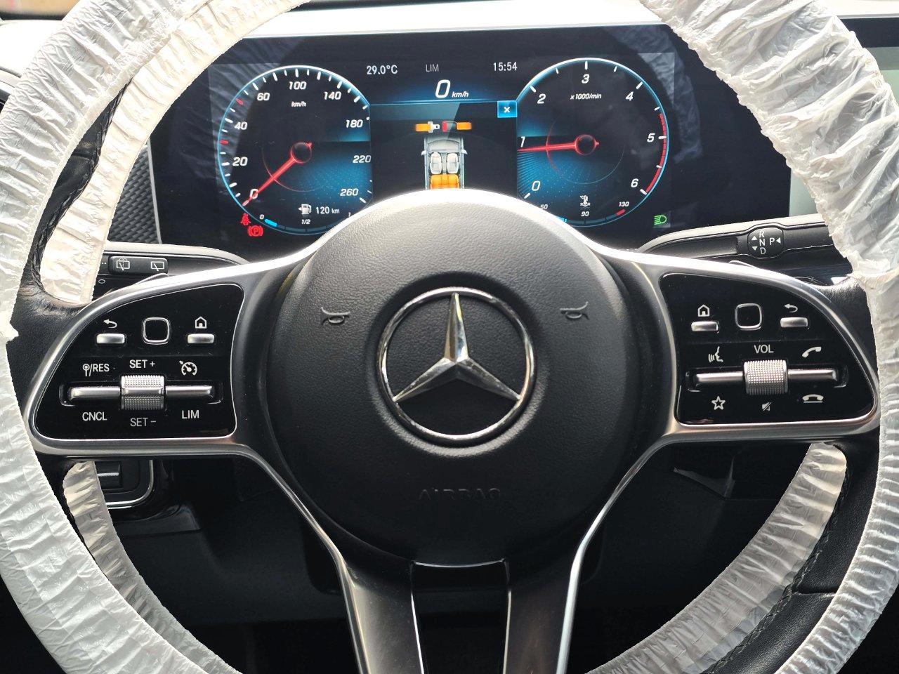 Mercedes A 180 D NIGHT EDITION AUTOMATGICA CAMERA/NAVI/18