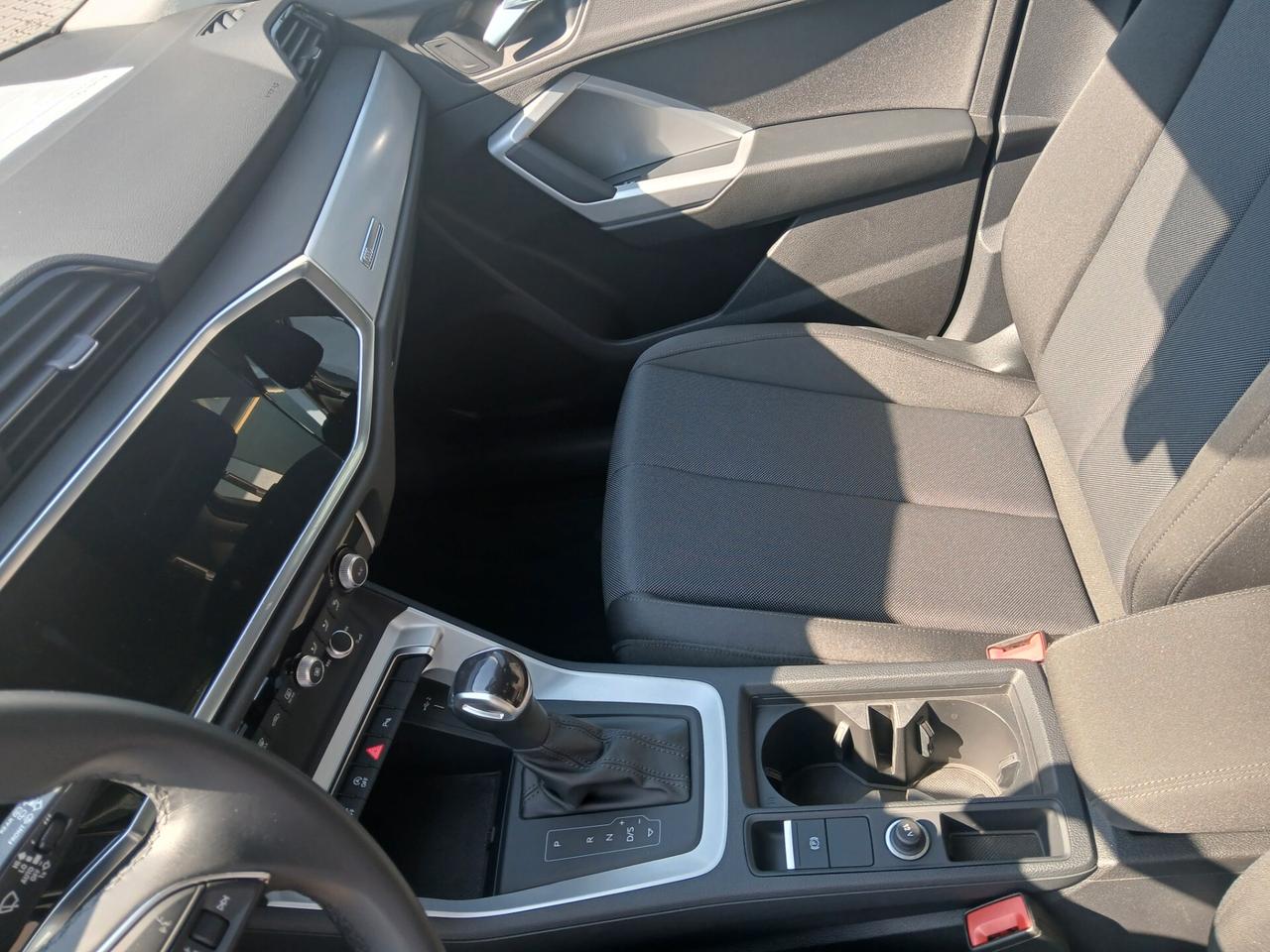 Audi Q3 35 TDI S tronic Business