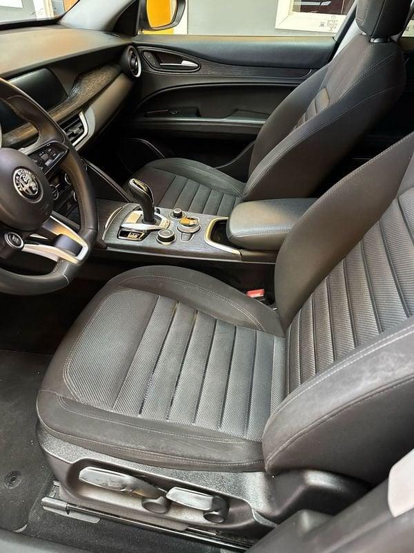 Alfa Romeo Stelvio 2.2 Turbodiesel 160 CV AT8 RWD Super