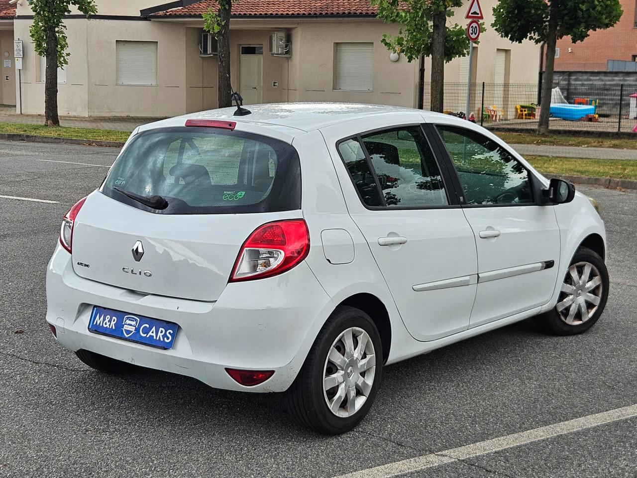 Renault Clio 1.2 16V 5 porte NEOPATENTATI E5