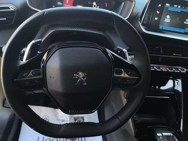 Peugeot 2008 PureTech 130 S&S EAT8 Allure