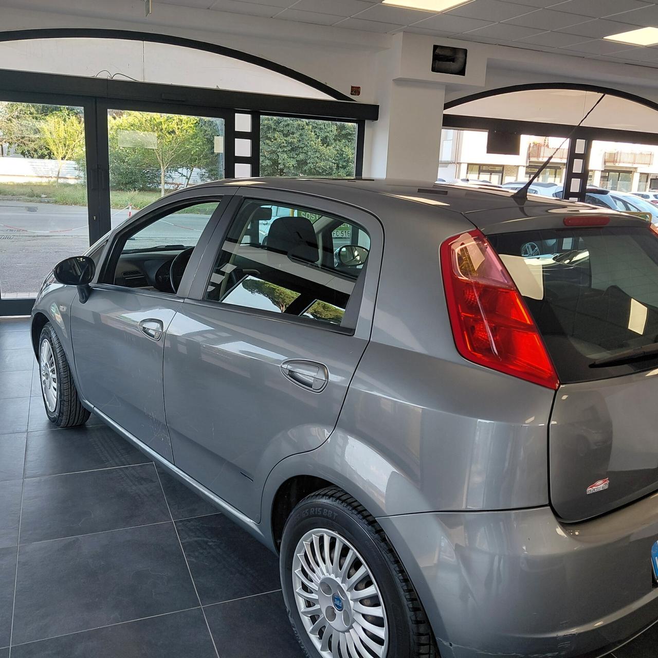 FIAT GRANDE PUNTO ANNO 2006 BZ 1.2 ADATTA NEOPATENTATI KM 189 MILA