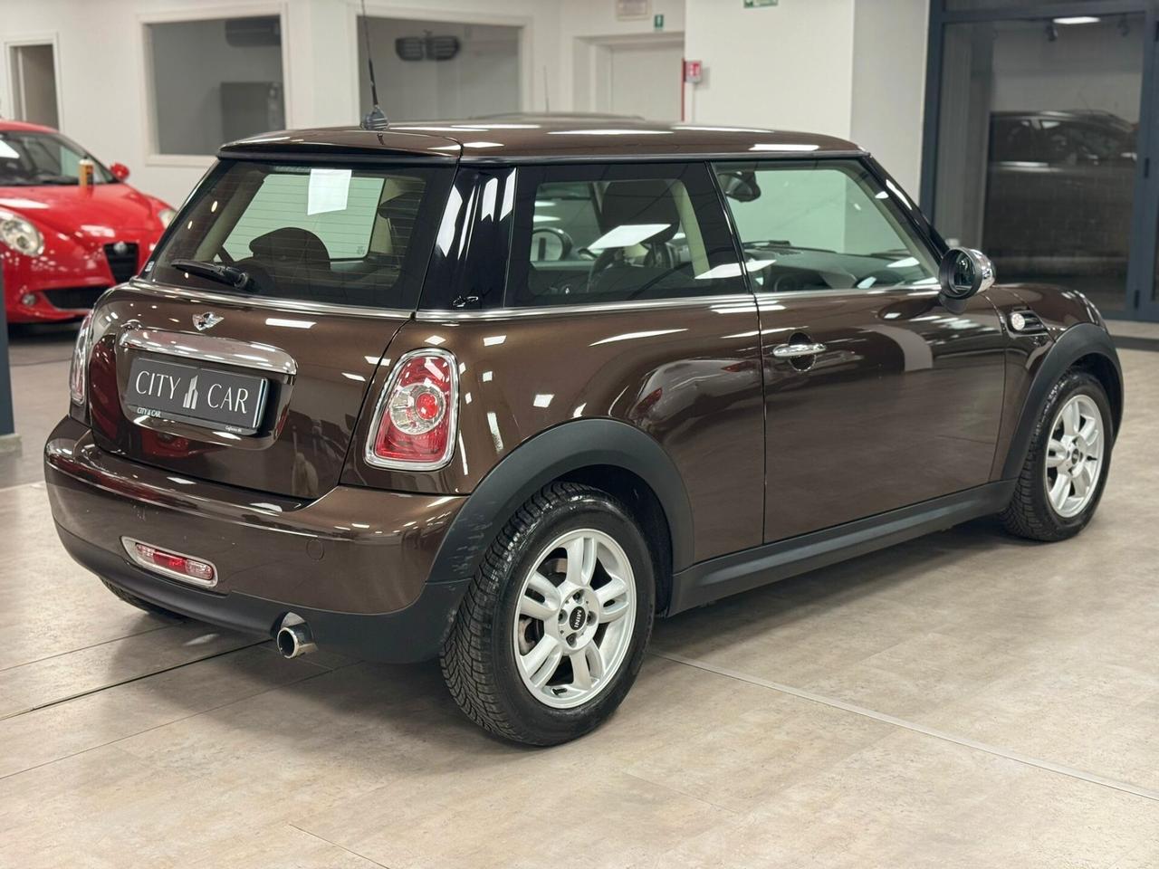 Mini 1.6 16V One (55kW)