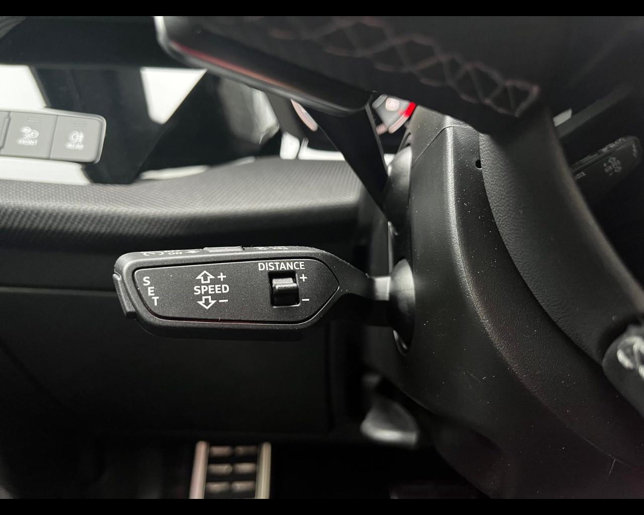 AUDI A3 ALLSTREET 40 TFSIe S-TRONIC IDENTITY CONTRAST