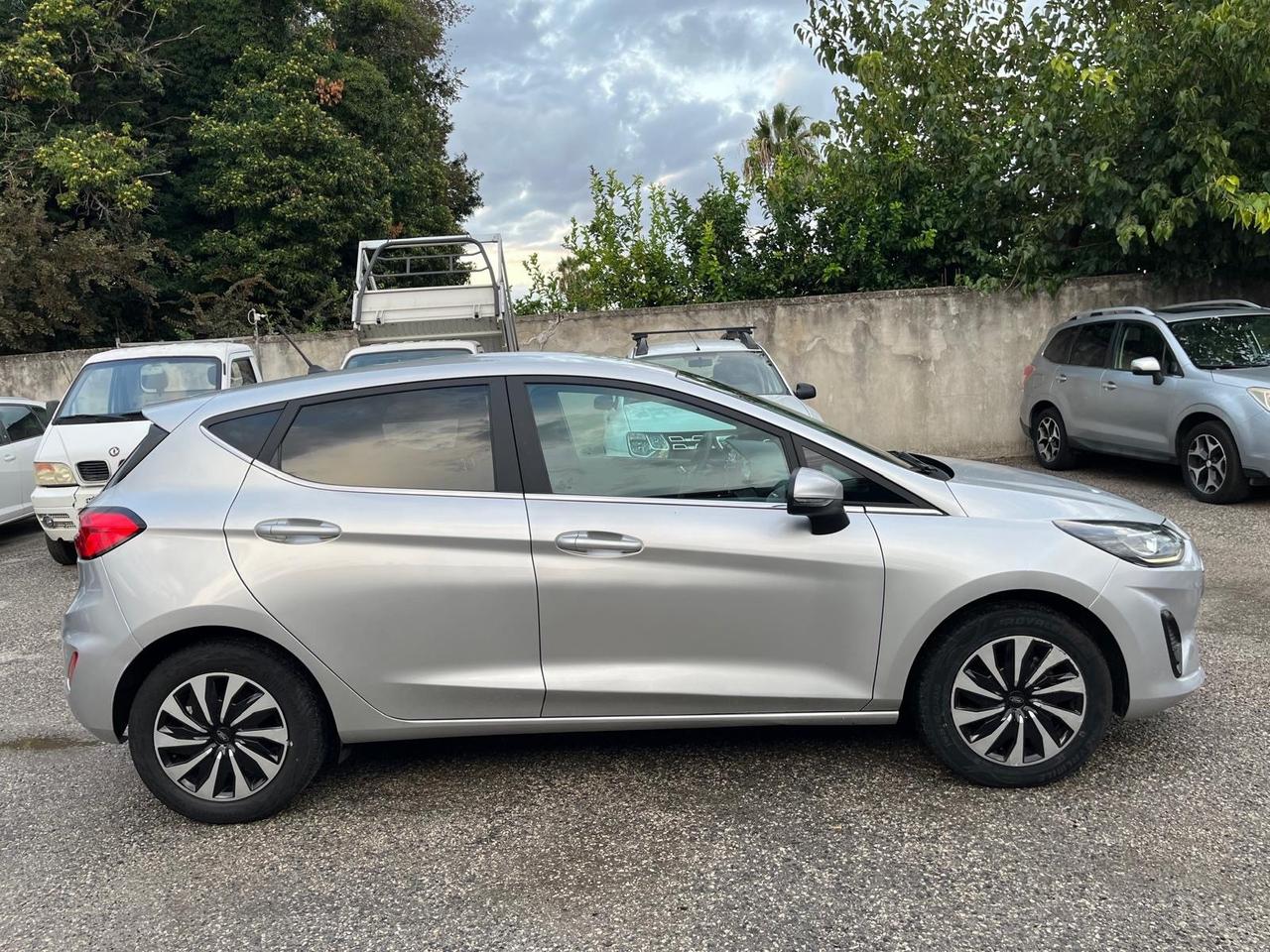 Ford fiesta 5P-1100 benz-km 42000-2023