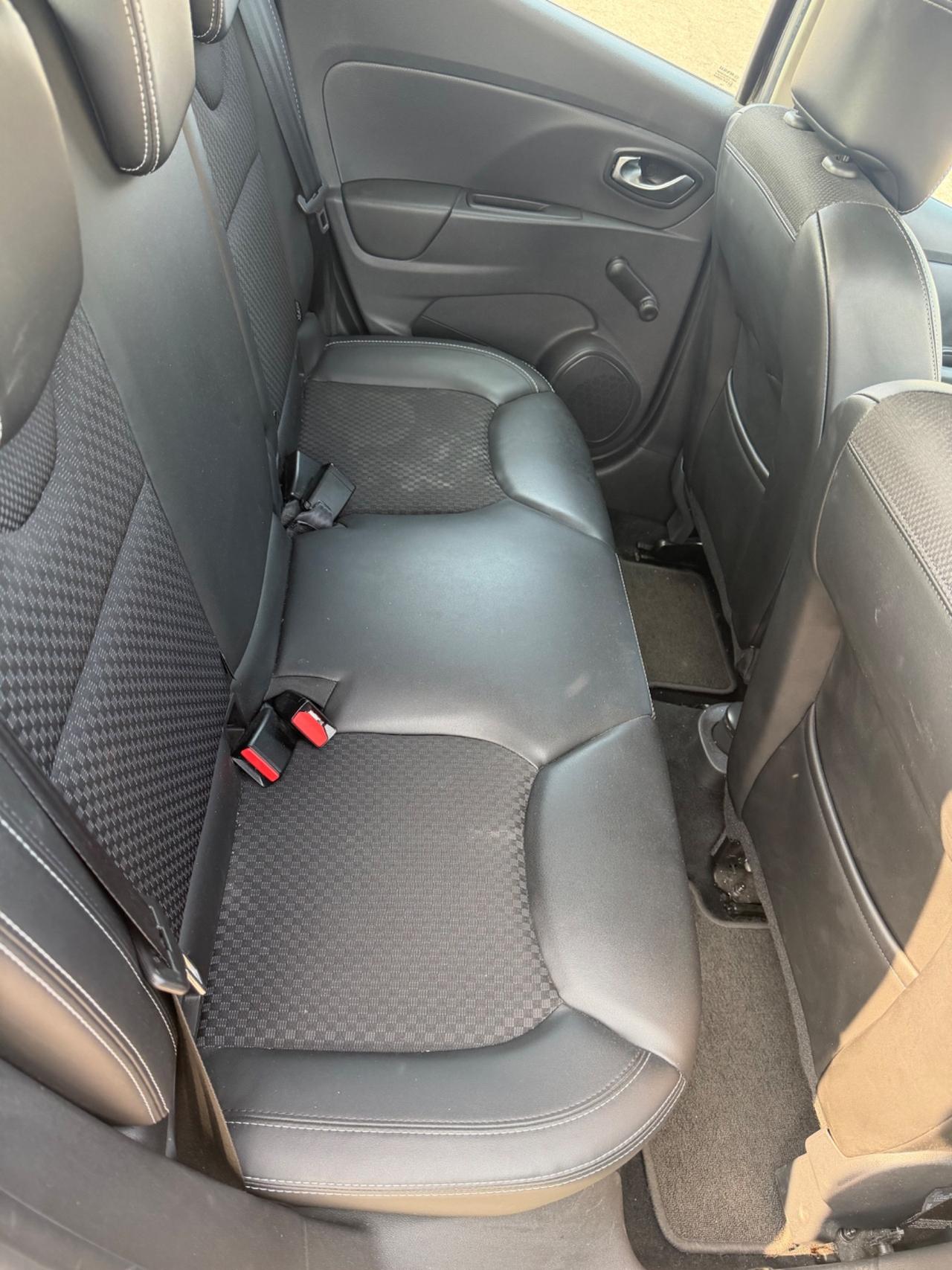 Renault Clio TCe 12V 75 CV 5 porte Moschino Life