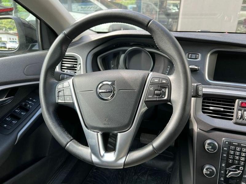 Volvo V40 Cross Country D2 Geartronic Cross Country Business Plus
