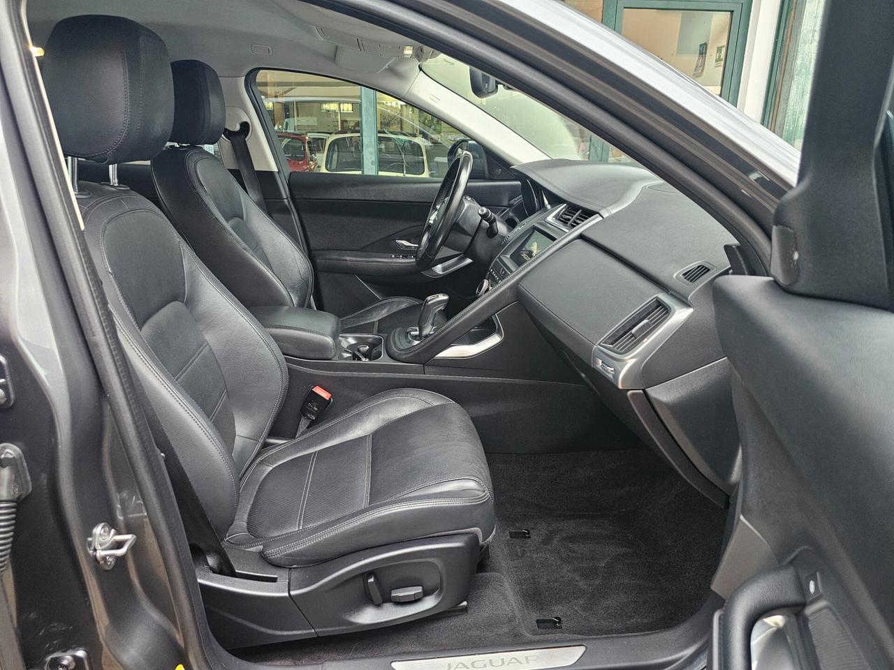 Jaguar E-Pace 2.0D 150 CV AWD aut. R-Dynamic S