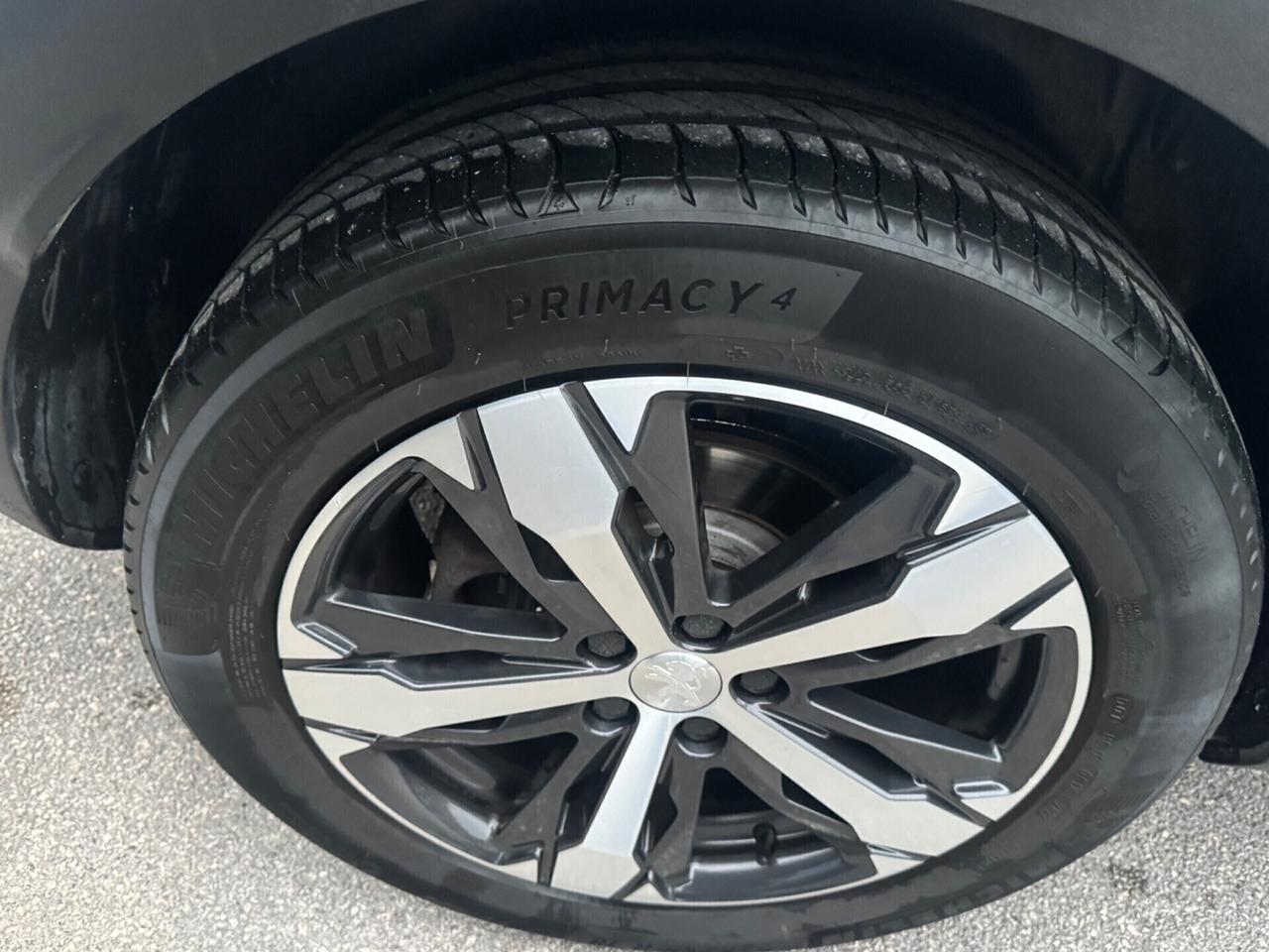 Peugeot 3008 BlueHDi 130 S&S EAT8 Allure