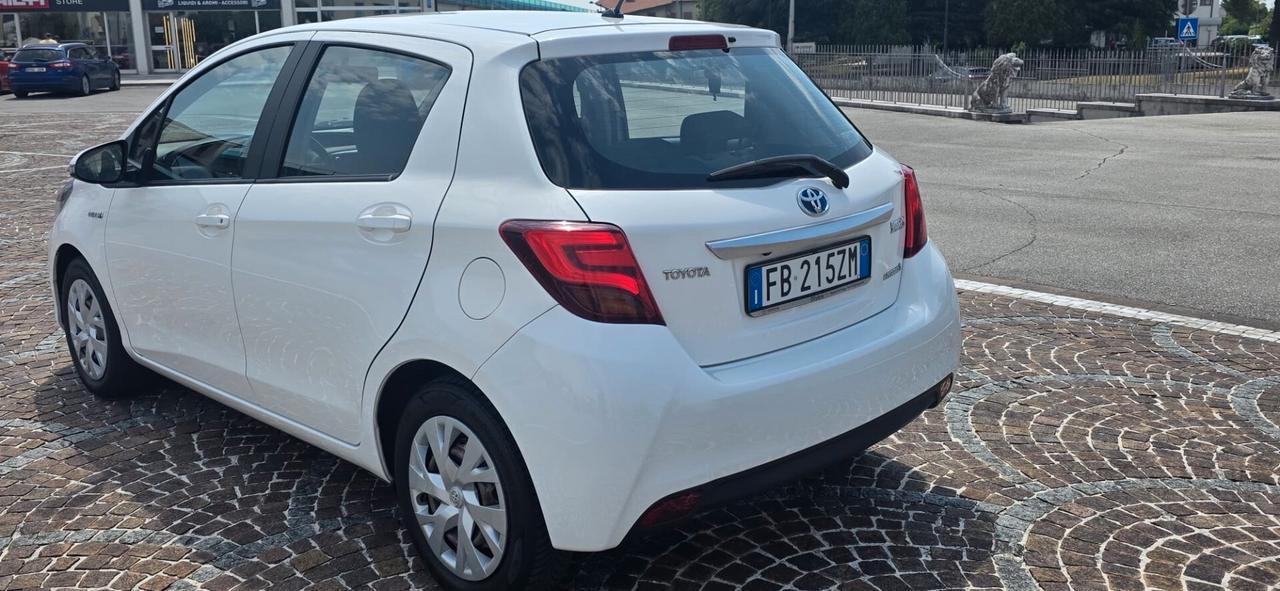 Toyota Yaris HYBRID 5P ACTIVE