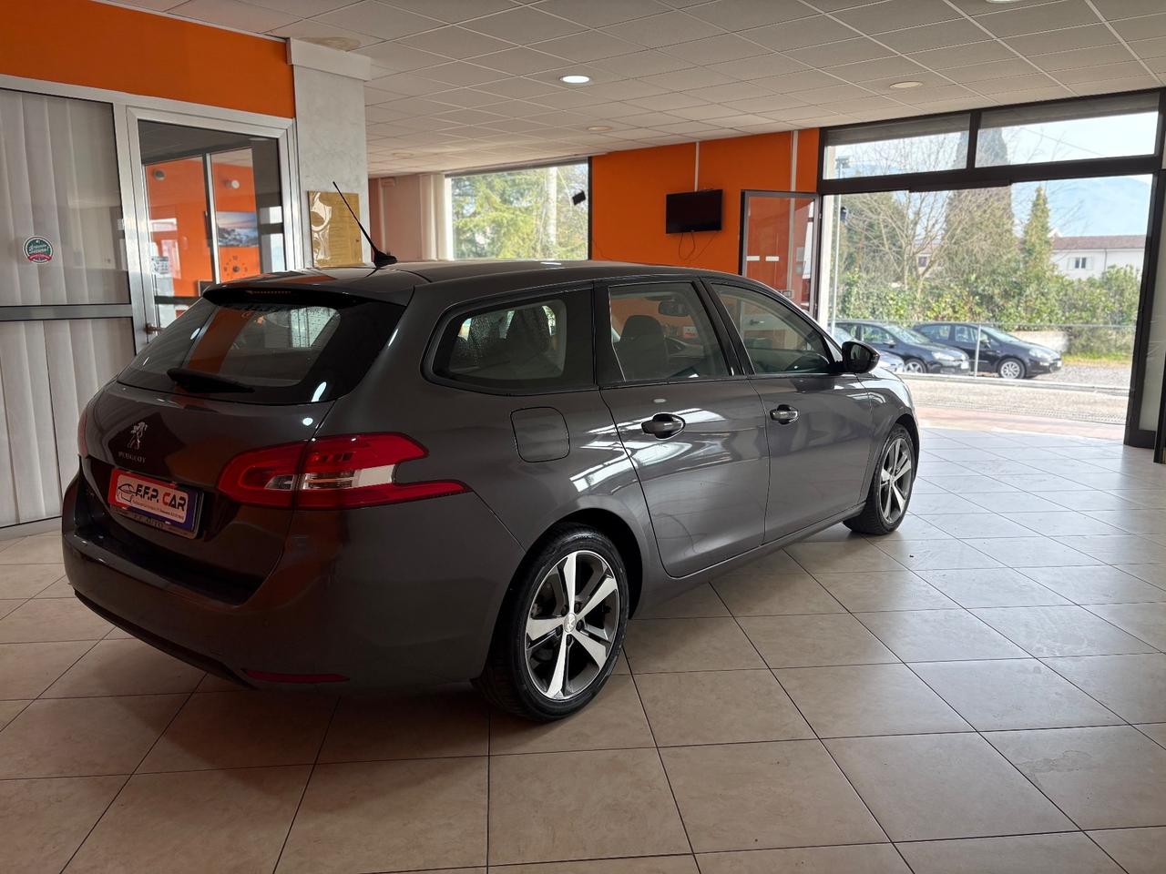 Peugeot 308 BlueHDi 1.6 120 SW Allure cambio automatico permute finanziamenti
