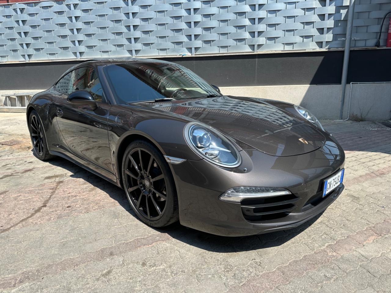 Porsche 911 3.4 Carrera 4 Coupé Scarichi Tetto 2015