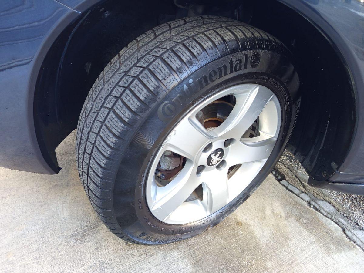 PEUGEOT 3008 1.6 HDi 115 CV Active TETTO PAN.