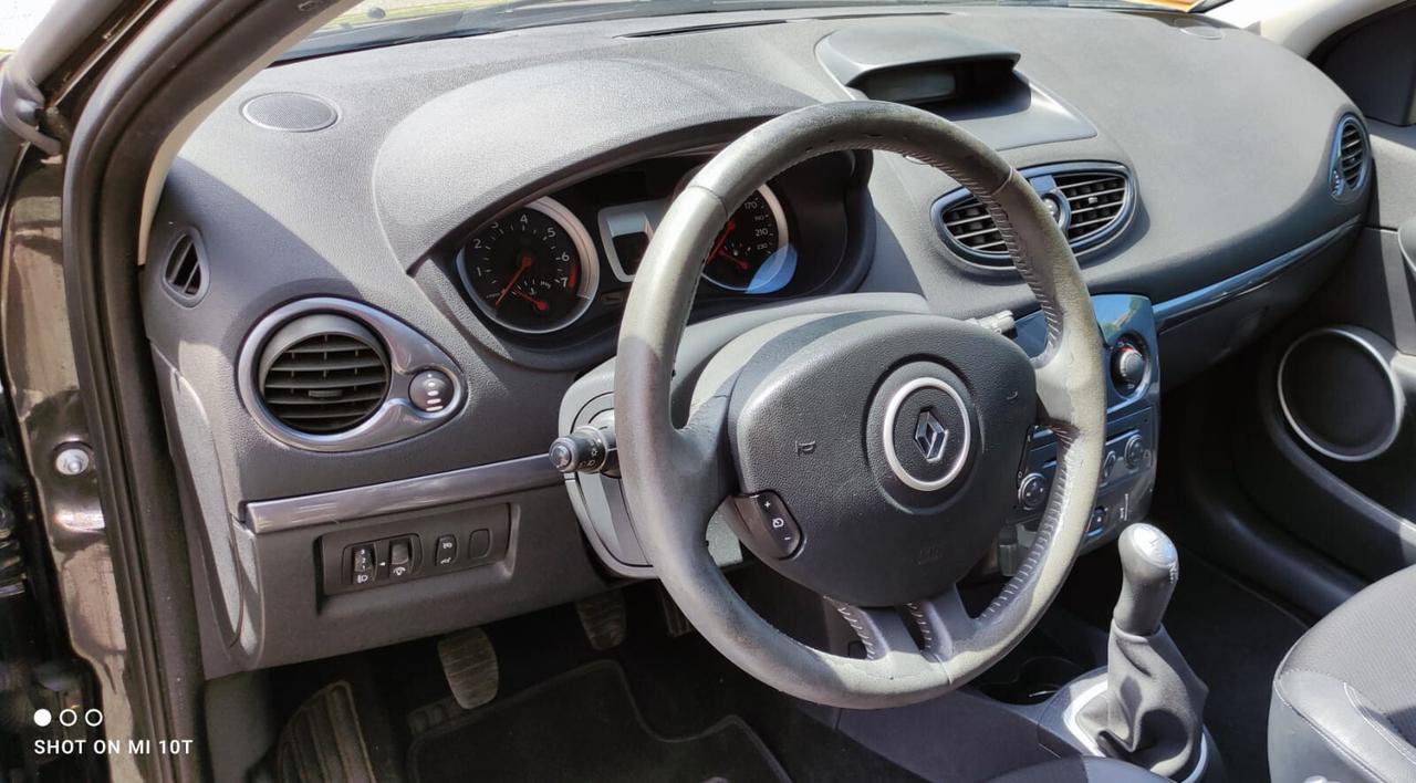 Renault Clio 1.2 16V 5 porte Le Iene