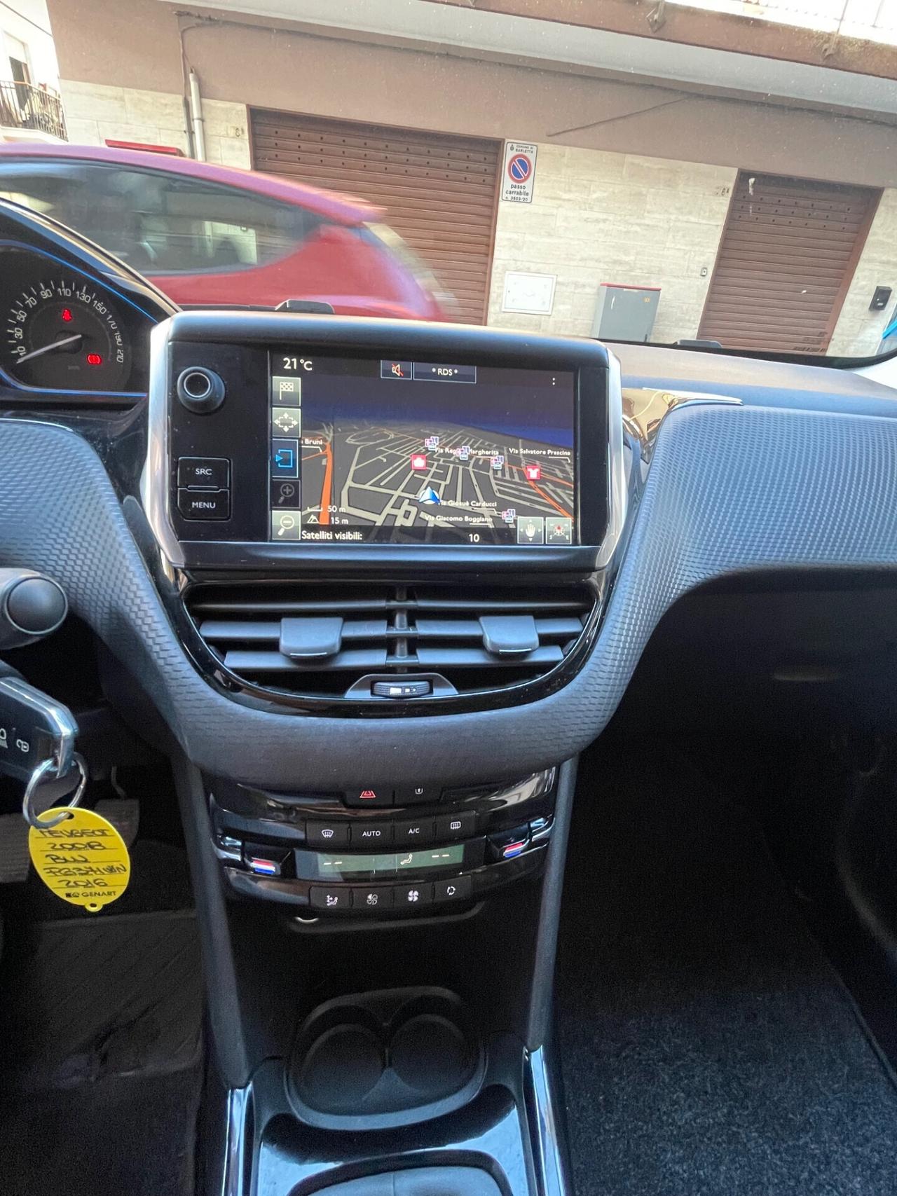 Peugeot 2008 BlueHDi 100 Allure