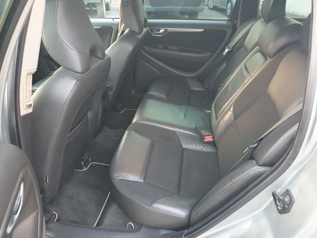 Volvo V70 2.4 D5 Summum manuale 6m 2007
