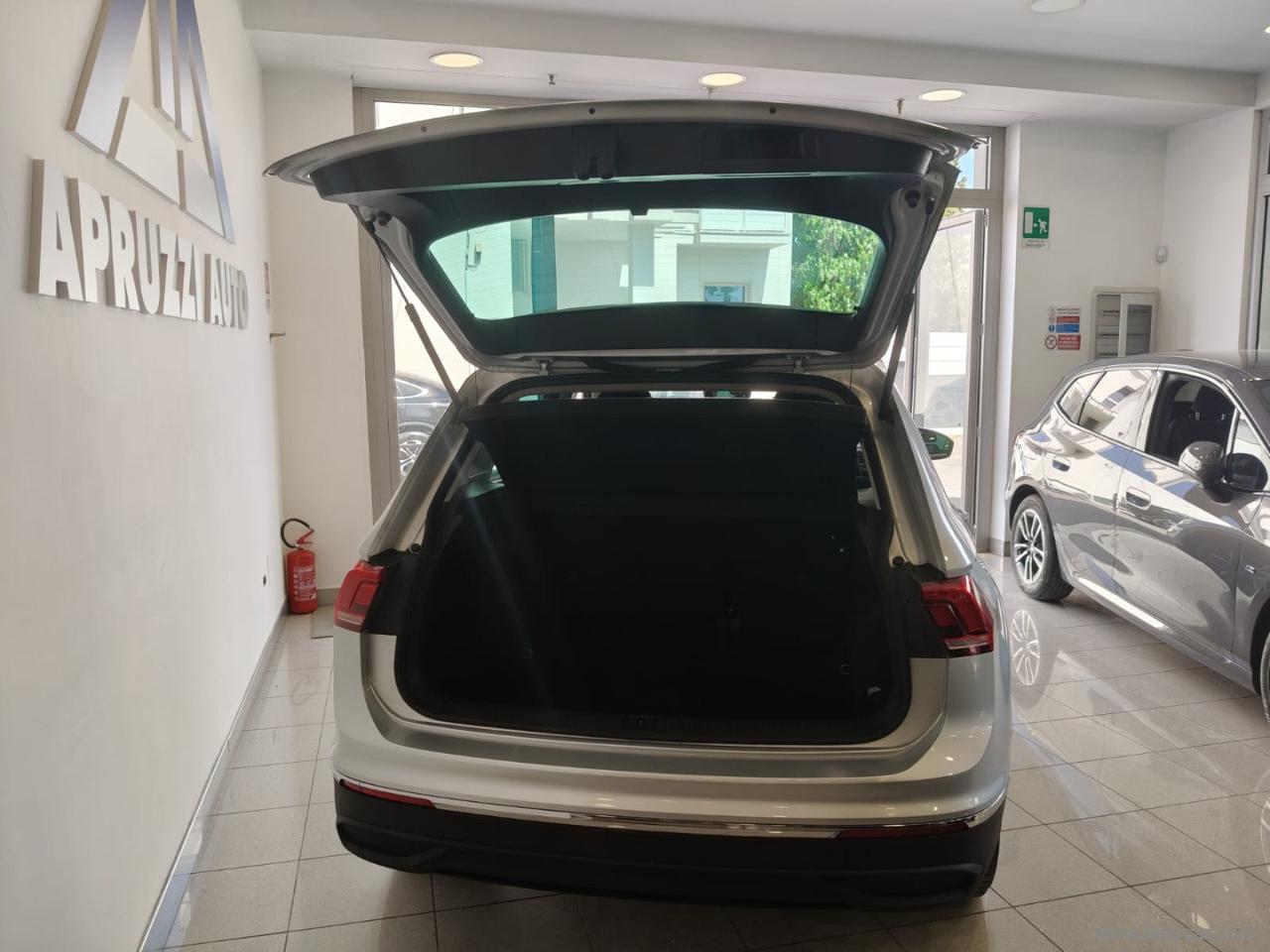 VOLKSWAGEN Tiguan 2.0 TDI 150CV SCR DSG Life