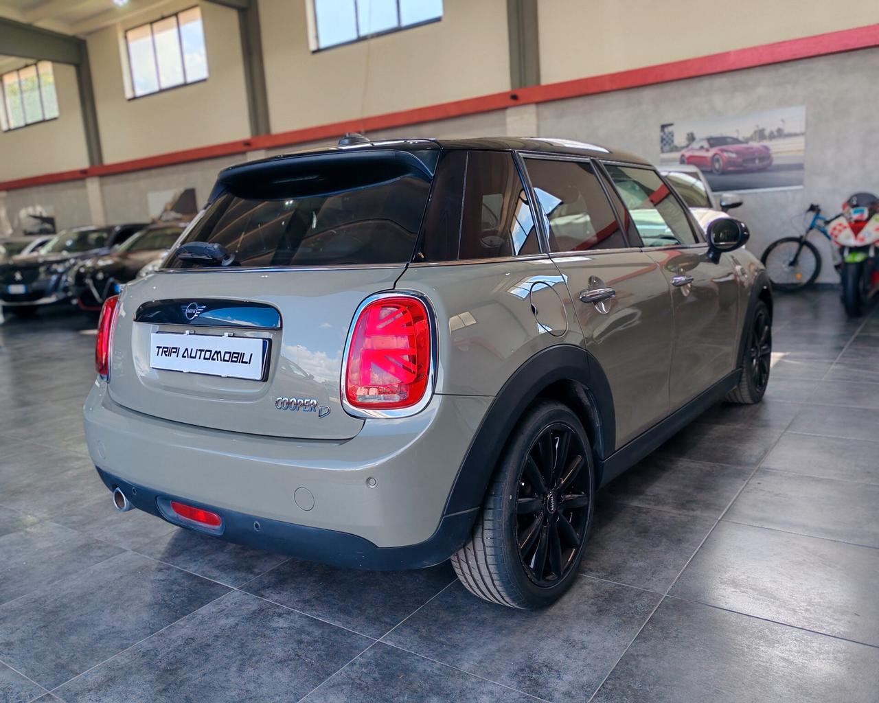 Mini Cooper D 116 cv Auto