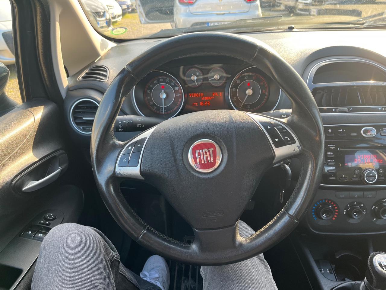 Fiat Punto 1.2 8V 5 porte Lounge 2015 123.000 km