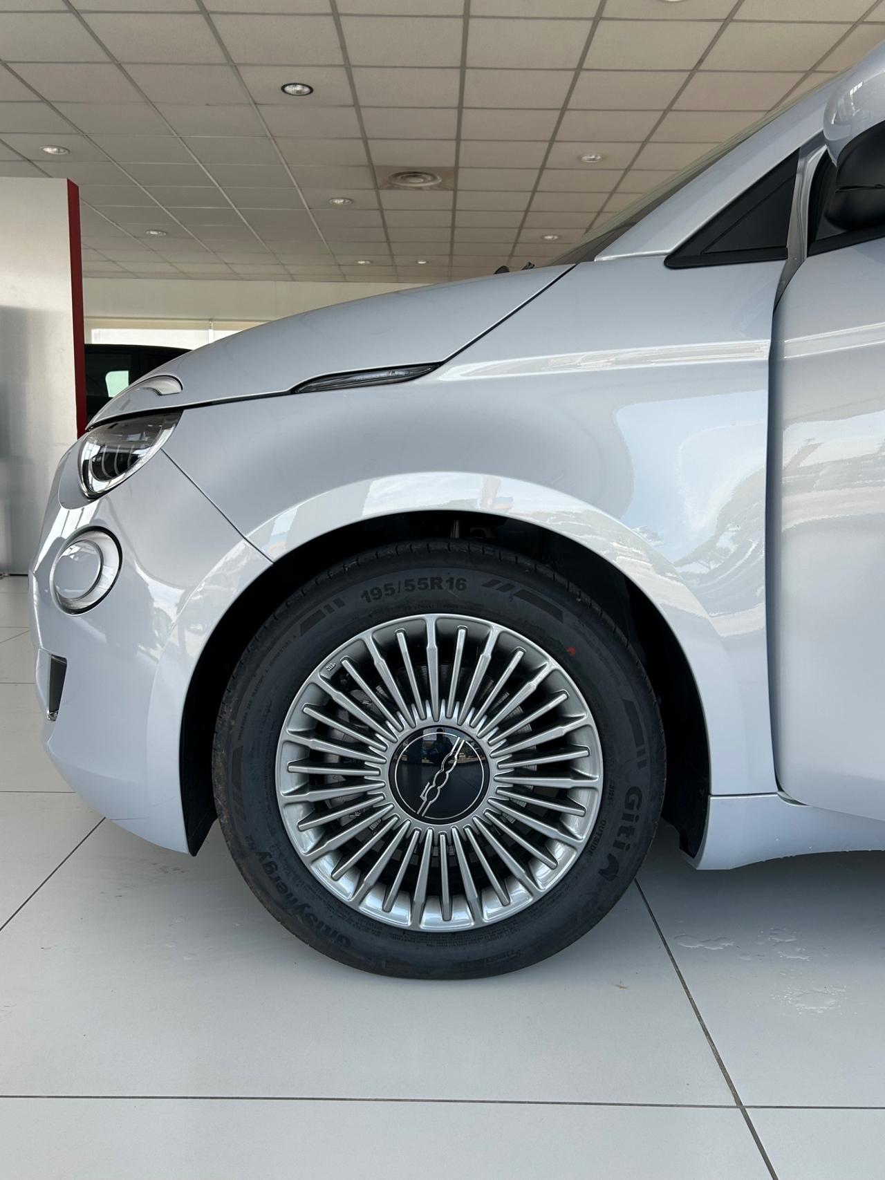 Fiat 500 Berlina Hybrid Torino