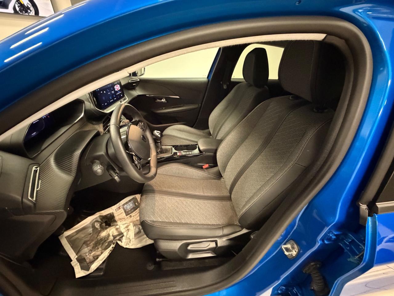 Peugeot 208 PureTech 100 Stop&Start 5 porte Allure 170 al mese