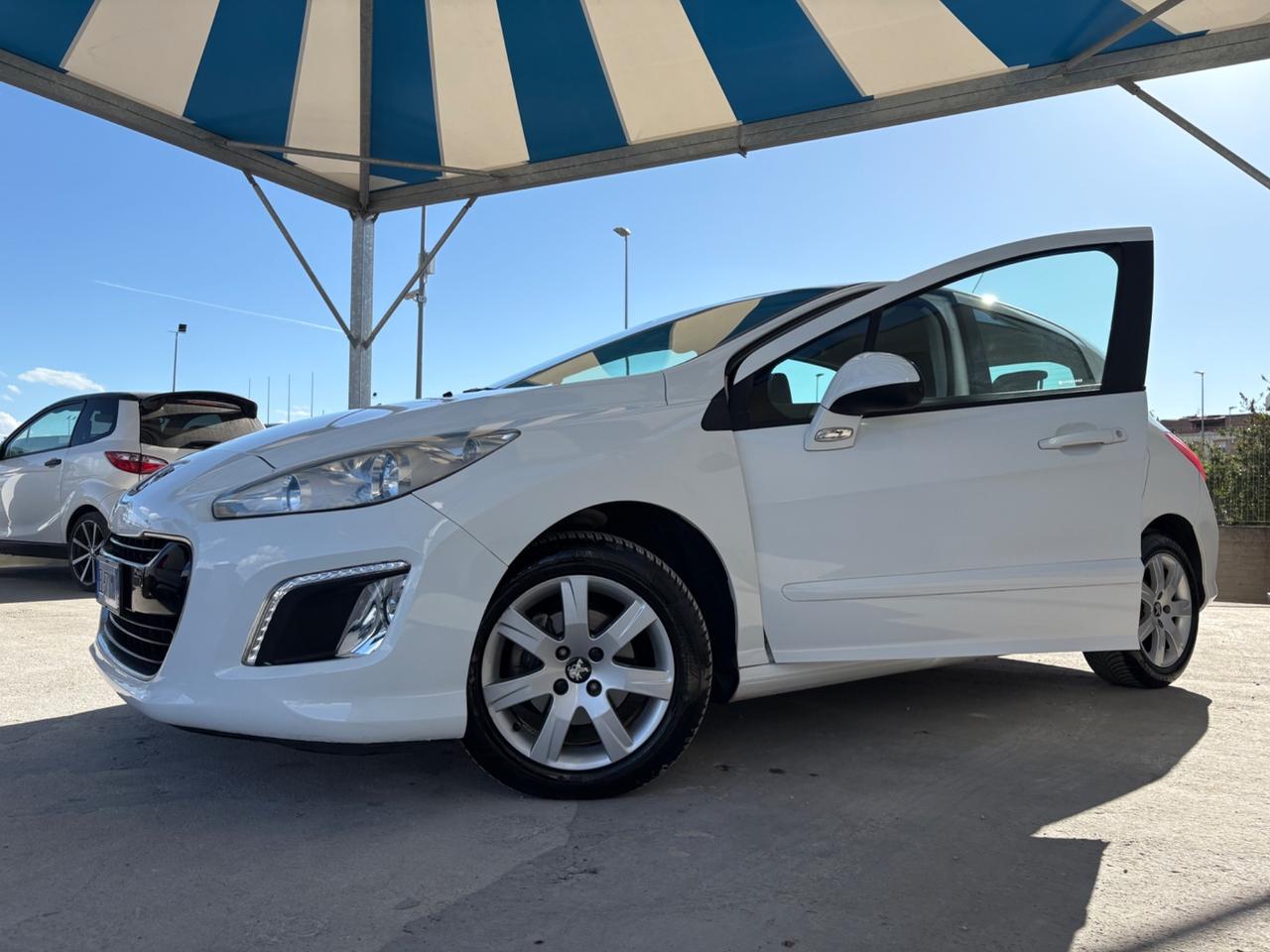 Peugeot 308 1.6 8V e-HDi 112CV Stop&Start 5p. Business
