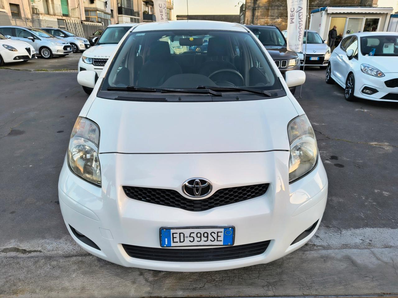 TOYOTA YARIS 1.4 DIESEL CAMBIO AUTOMATICO FINE 2010