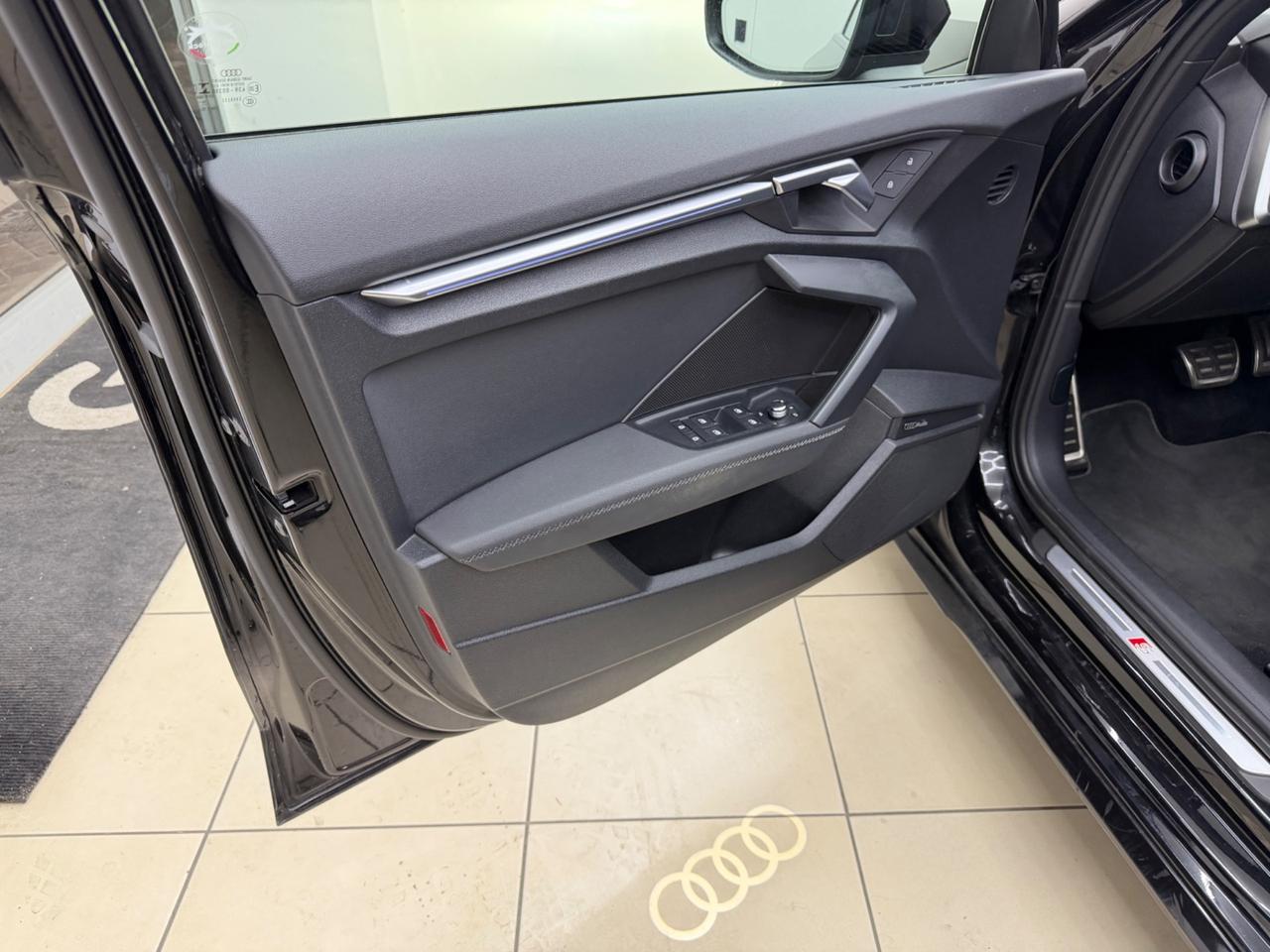 Audi A3 SPB 35 TDI S tronic line edition IPER FULL TETTO APRIBILE