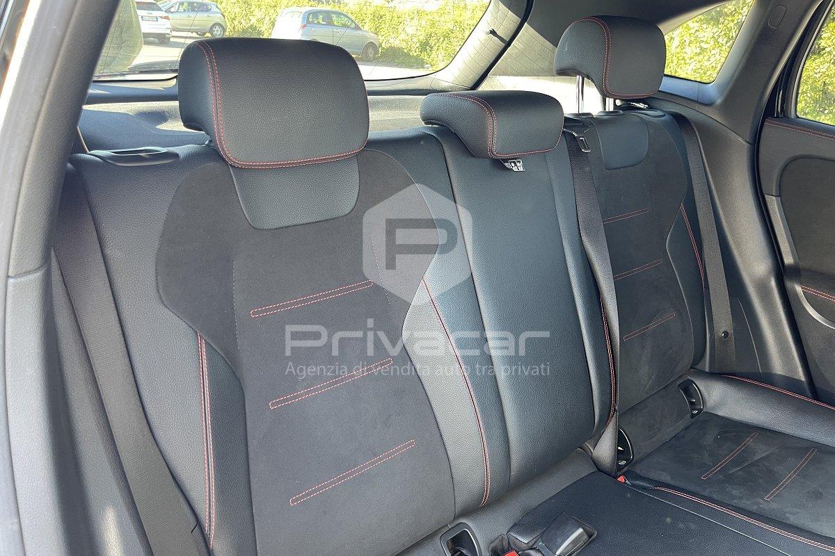 MERCEDES GLA 200 d Automatic 4Matic Premium