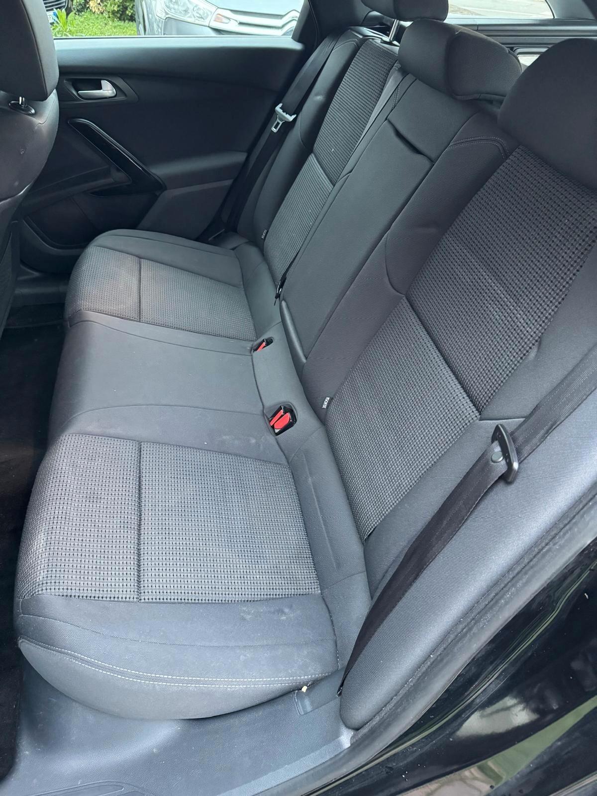 Peugeot 508 BlueHDi 180 EAT6 S&S SW Allure