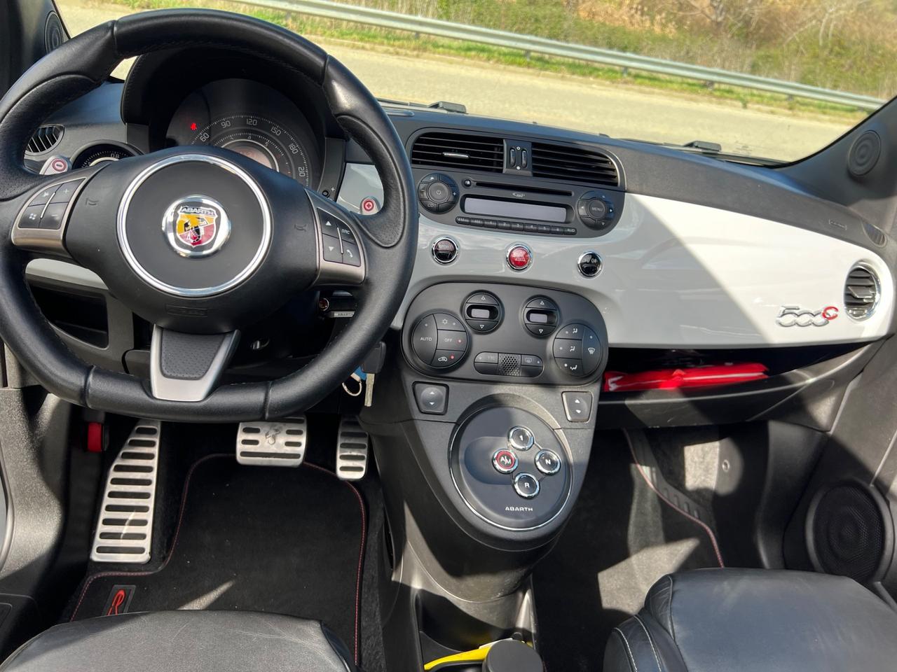 Abarth 500 C 1.4 Turbo T-Jet MTA Bicolore