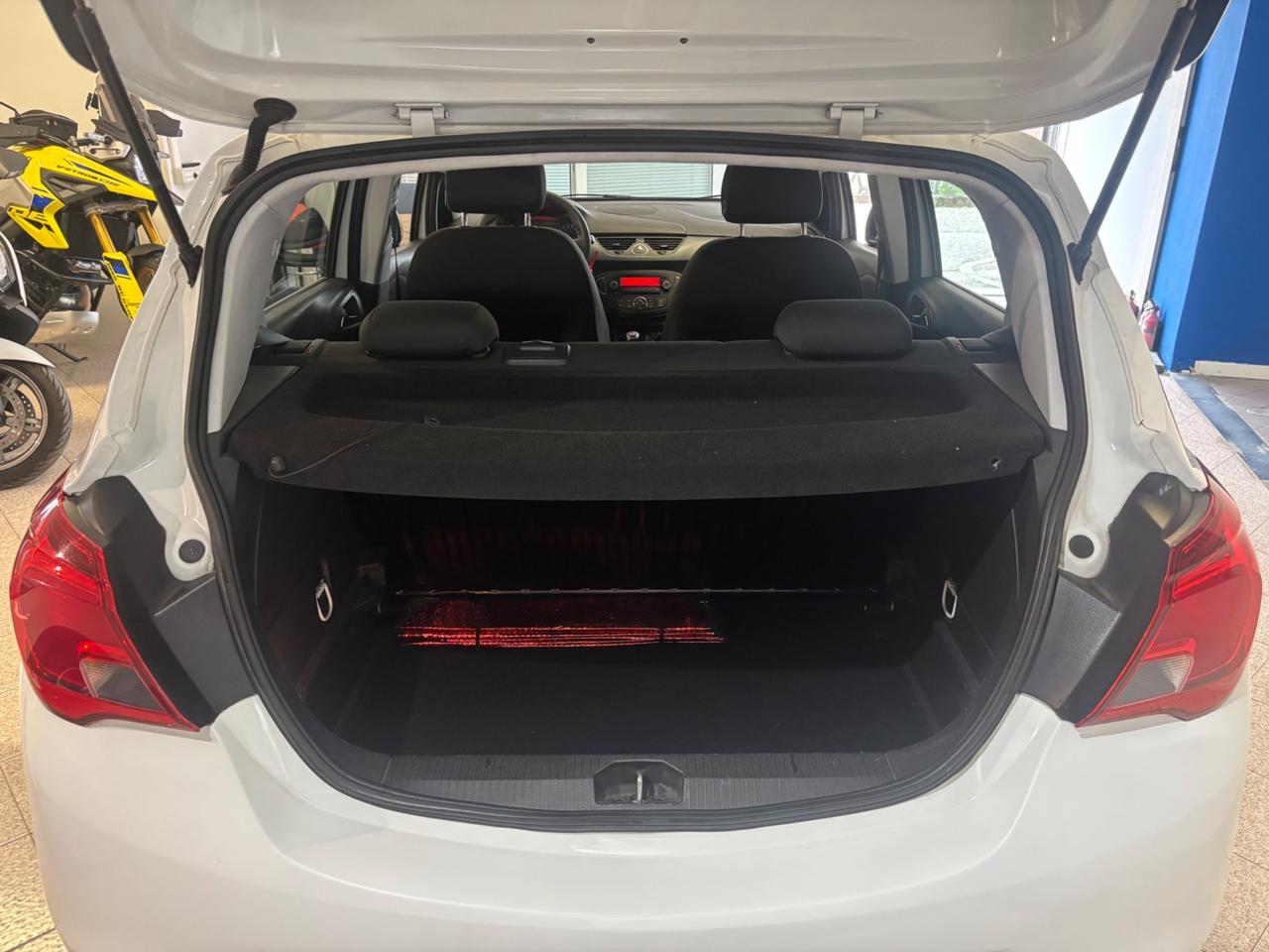 Opel Corsa 1.2 5 porte n-Joy