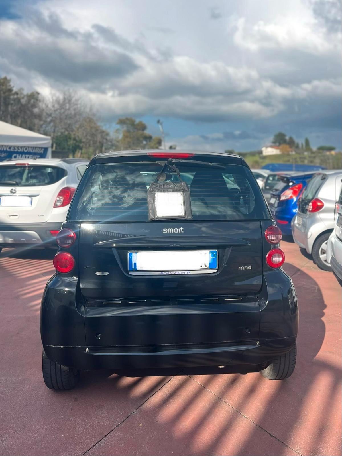 Smart ForTwo 52 kW MHD coupé White Tailor Made