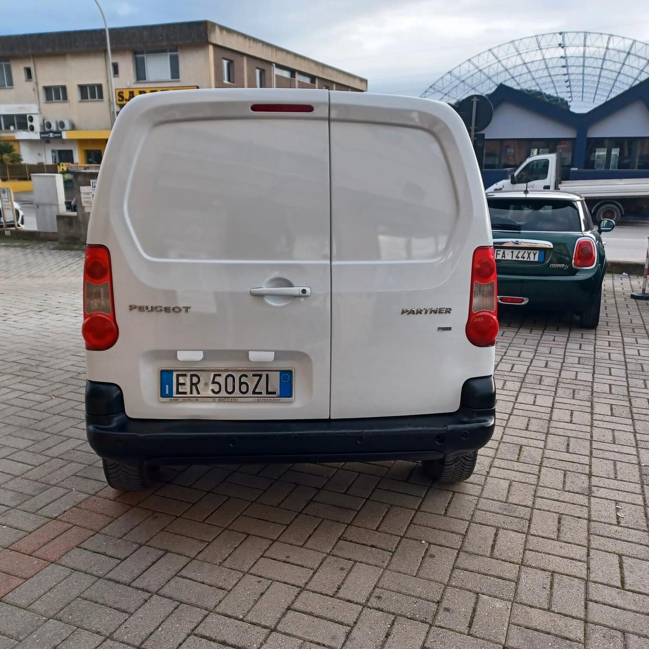 PARTNER 1.6 3 POSTI AUTOM MOTORE TOTALMENTE REVISIONATO