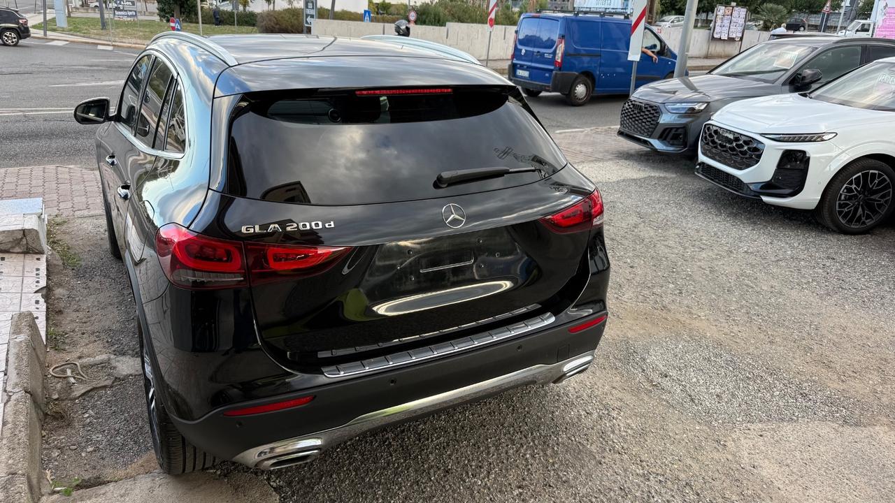 Mercedes-benz GLA 200 d Automatic 4Matic Sport Plus