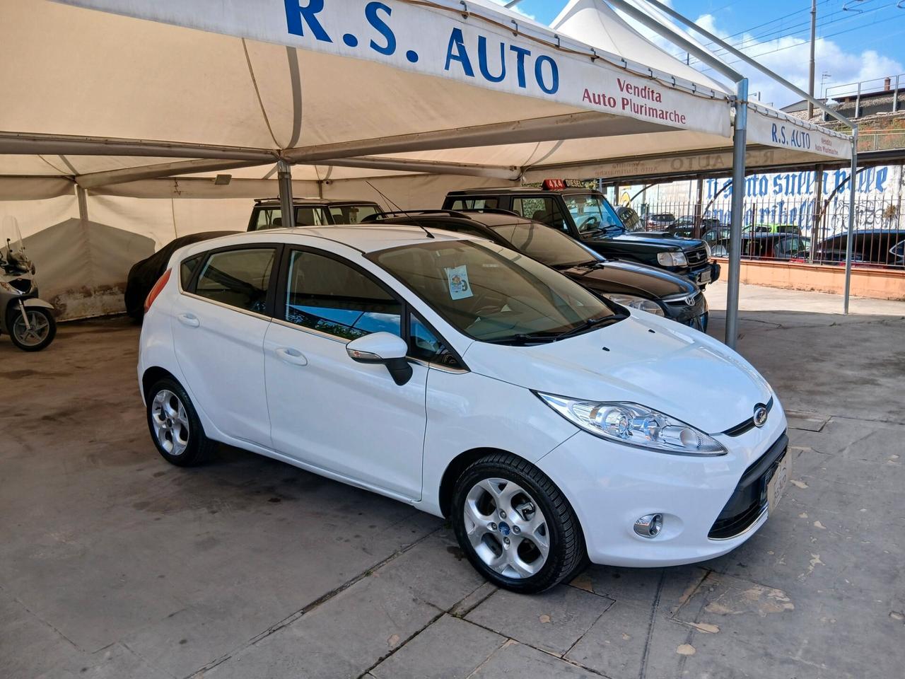 Ford Fiesta 1.2 benzina solo km71000 full 5p 09