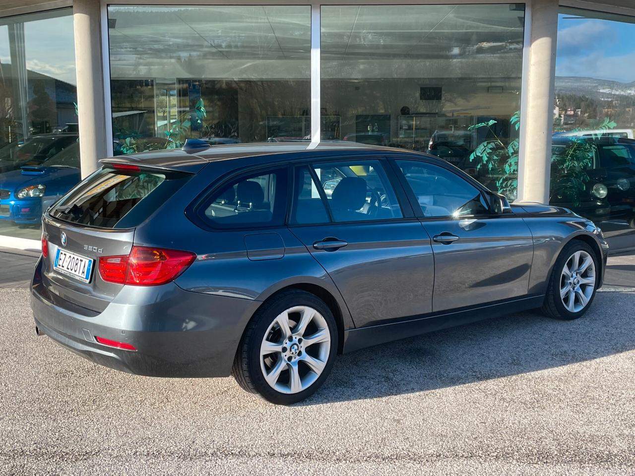 Bmw 320d xDrive Touring Luxury 4x4