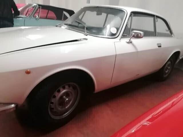 Alfa Romeo GT 1300 junior