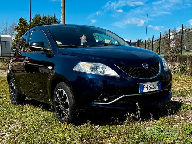 Lancia Ypsilon 1.2 69 CV 5 porte GPL Ecochic Gold