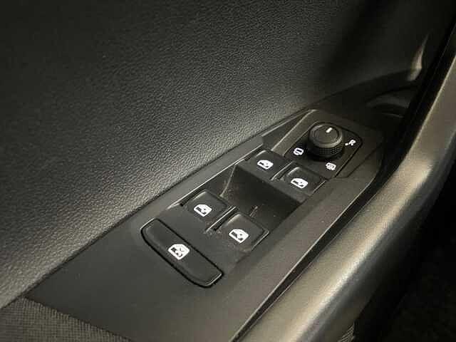 Volkswagen Polo 6ª serie 1.0 80CV - NEOPATENTATI