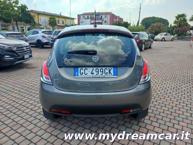 LANCIA Ypsilon 1.0 Hybrid Ecochic Silver NEOPATENTATI