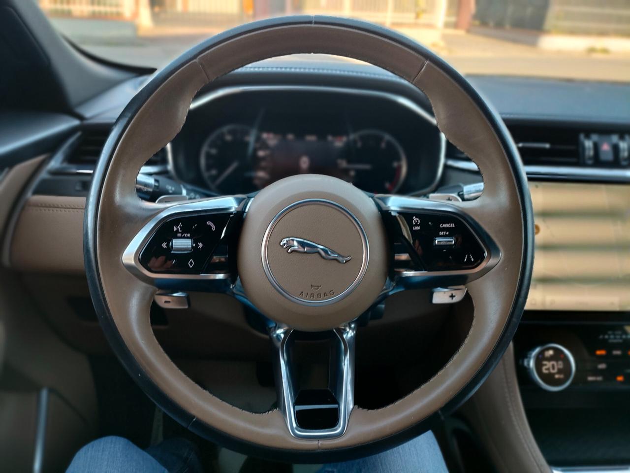 Jaguar F-Pace 2.0 D 204 CV AWD aut. R-Dynamic S