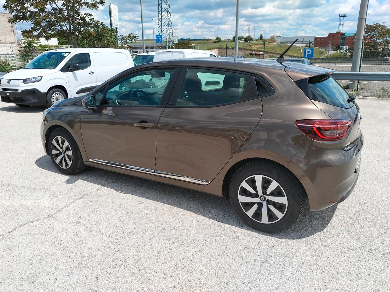 Renault Clio Full Hybrid E-Tech 140 CV 5 porte Intens
