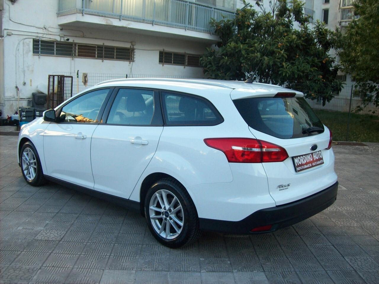 Ford Focus SW 1.5 TDCi 120CV Titanium Navy
