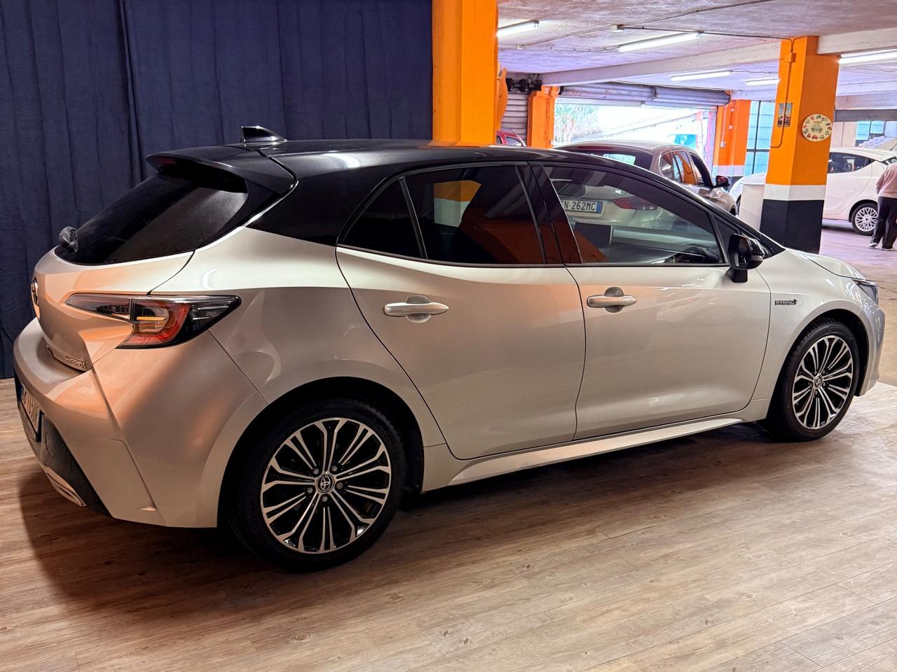 SPETTACOLARE TOYOTA COROLLA HYBRID CON SOLI 51.974 KM IN OTTIME CONDIZIONI