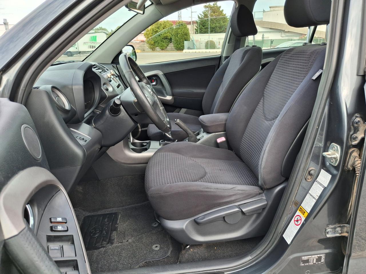 Toyota RAV 4 2.2 D-4D-DIESEL*PERFETTA*