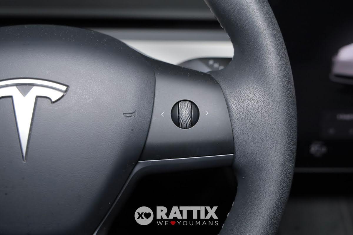 Tesla Model Y Single Motor rwd + tetto panoramico