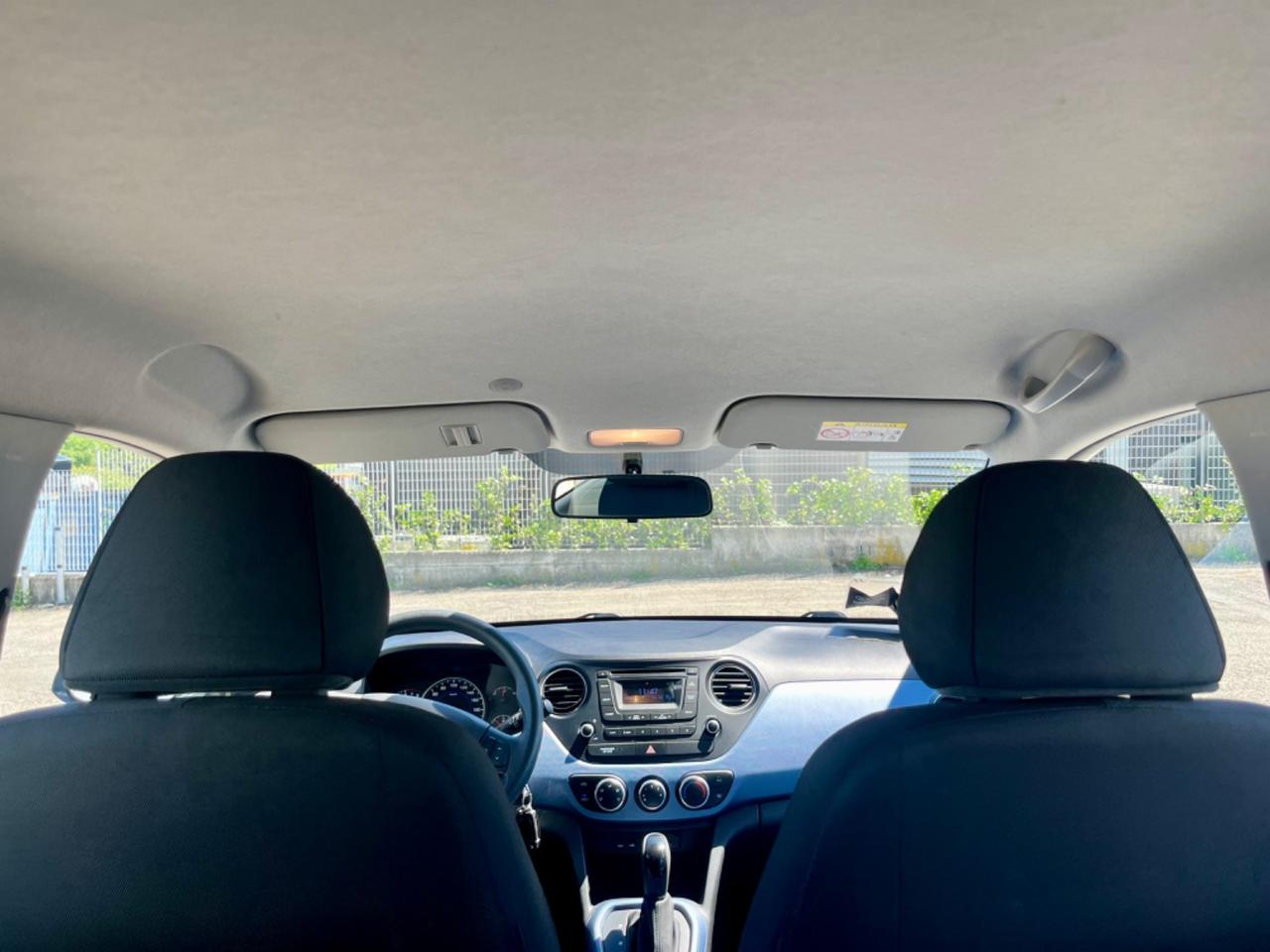 Hyundai i10 1.0benz 2015 64.000km cambio automatico perfetta